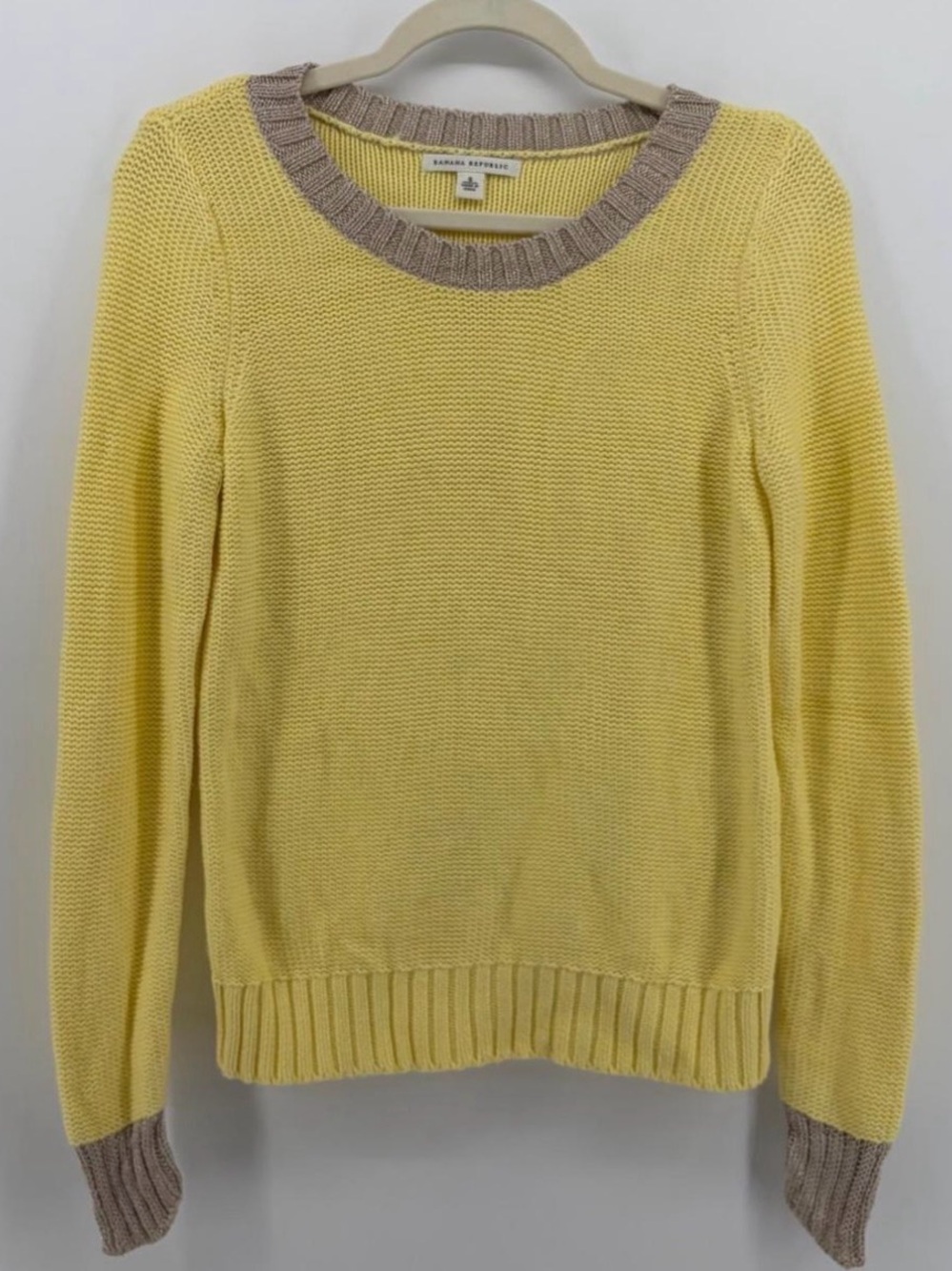 Banana Republic Pale Yellow Cotton Shaker Knit Crewneck w Metallic Trim P2P 16